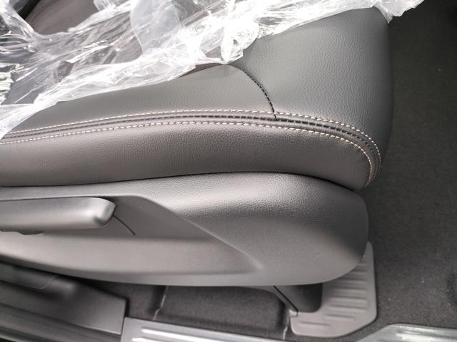 ステップワゴン スパーダ　プレミアムライン　新車　未登録車　ホンダディーラー出品　純正１１．４インチナビ　マルチビューカメラシステム　シートヒーター　後席エアコン　１７インチアルミホイール　二列目シートヒーター　展示車（50枚目）