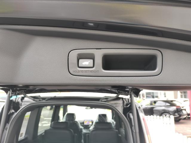 ステップワゴン スパーダ　プレミアムライン　新車　未登録車　ホンダディーラー出品　純正１１．４インチナビ　マルチビューカメラシステム　シートヒーター　後席エアコン　１７インチアルミホイール　二列目シートヒーター　展示車（56枚目）