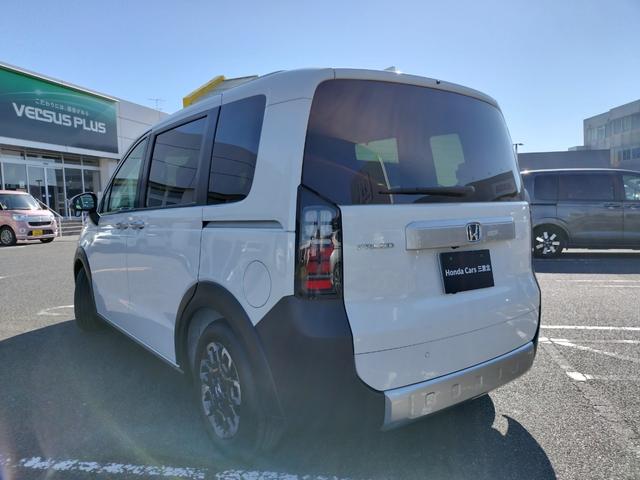 フリード クロスター ホンダディーラー試乗車 代車 5人乗り 15インチアルミホイール TV視聴可 純正ナビ 2列目6:4分割可倒式シート ブラインドスポットインフォメーション 運転席&助手席シートヒーター(9枚目)