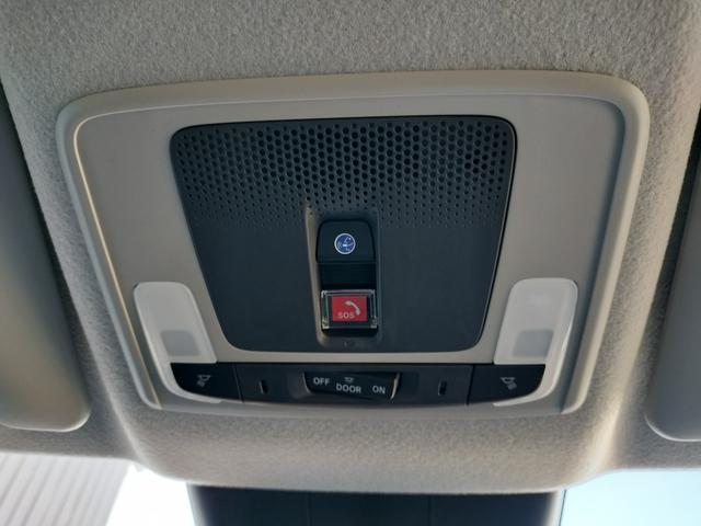 フリード クロスター ホンダディーラー試乗車 代車 5人乗り 15インチアルミホイール TV視聴可 純正ナビ 2列目6:4分割可倒式シート ブラインドスポットインフォメーション 運転席&助手席シートヒーター(32枚目)