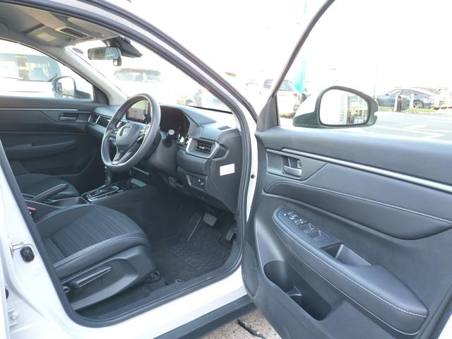 ＷＲ－Ｖ Ｚ＋　ホンダディーラー試乗車　代車　ボディコーティング施工車　ＥＴＣ　純正ナビ　駐車監視機能付き前後ドライブレコーダー　ＴＶ視聴可　リアセンターアームレスト　パーセルカバー　コンビシート（33枚目）