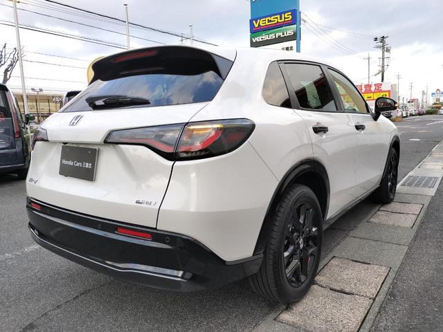 ＺＲ－Ｖ ｅ：ＨＥＶ　Ｘ特別仕様車ブラックスタイル　ホンダディーラー試乗車　走行距離小　ホンダコネクトナビ　後退出庫サポート　マルチビューカメラシステム　ＥＴＣ２．０車載器　ワイヤレス充電器　運転席＆助手席シートヒーター１８インチアルミホイール（9枚目）