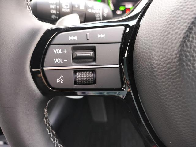 ＺＲ－Ｖ ｅ：ＨＥＶ　Ｘ特別仕様車ブラックスタイル　ホンダディーラー試乗車　走行距離小　ホンダコネクトナビ　後退出庫サポート　マルチビューカメラシステム　ＥＴＣ２．０車載器　ワイヤレス充電器　運転席＆助手席シートヒーター１８インチアルミホイール（18枚目）