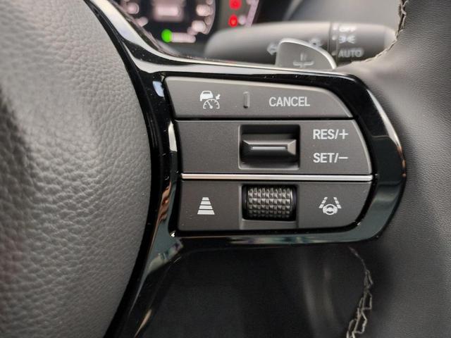 ＺＲ－Ｖ ｅ：ＨＥＶ　Ｘ特別仕様車ブラックスタイル　ホンダディーラー試乗車　走行距離小　ホンダコネクトナビ　後退出庫サポート　マルチビューカメラシステム　ＥＴＣ２．０車載器　ワイヤレス充電器　運転席＆助手席シートヒーター１８インチアルミホイール（32枚目）