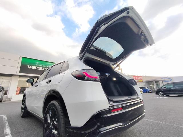 ＺＲ－Ｖ ｅ：ＨＥＶ　Ｘ特別仕様車ブラックスタイル　ホンダディーラー試乗車　走行距離小　ホンダコネクトナビ　後退出庫サポート　マルチビューカメラシステム　ＥＴＣ２．０車載器　ワイヤレス充電器　運転席＆助手席シートヒーター１８インチアルミホイール（45枚目）