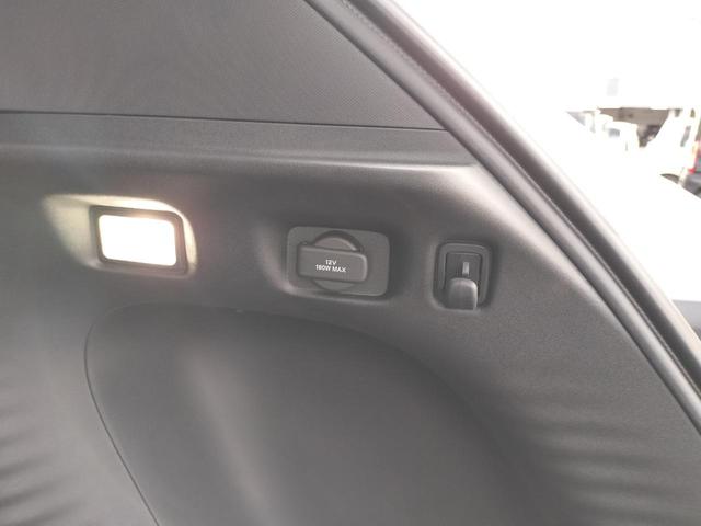 ＺＲ－Ｖ ｅ：ＨＥＶ　Ｘ特別仕様車ブラックスタイル　ホンダディーラー試乗車　走行距離小　ホンダコネクトナビ　後退出庫サポート　マルチビューカメラシステム　ＥＴＣ２．０車載器　ワイヤレス充電器　運転席＆助手席シートヒーター１８インチアルミホイール（46枚目）