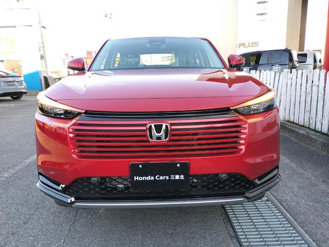 ヴェゼル ｅ：ＨＥＶ　Ｚ　新車　未登録車　車検３年　保証３年　ホンダディーラー展示車　オーディオレス　シートヒーター　ハンズフリーアクセスパワーテールゲート　１８インチアルミホイール　コンビシート　本革巻きステアリング（6枚目）