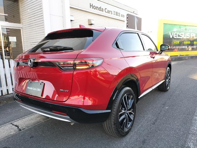 ヴェゼル ｅ：ＨＥＶ　Ｚ　新車　未登録車　車検３年　保証３年　ホンダディーラー展示車　オーディオレス　シートヒーター　ハンズフリーアクセスパワーテールゲート　１８インチアルミホイール　コンビシート　本革巻きステアリング（10枚目）