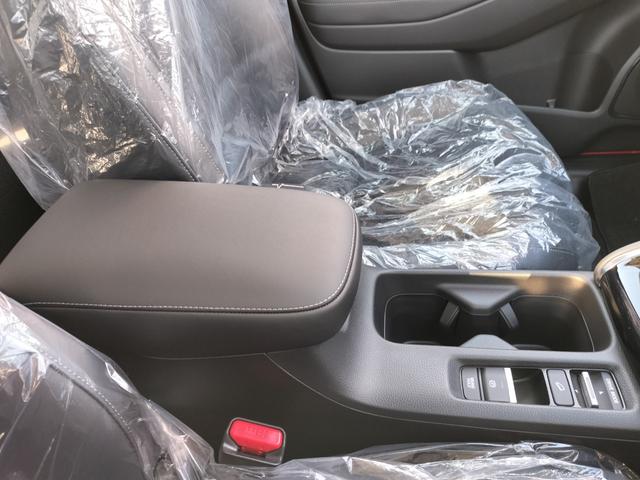 ヴェゼル ｅ：ＨＥＶ　Ｚ　新車　未登録車　車検３年　保証３年　ホンダディーラー展示車　オーディオレス　シートヒーター　ハンズフリーアクセスパワーテールゲート　１８インチアルミホイール　コンビシート　本革巻きステアリング（27枚目）