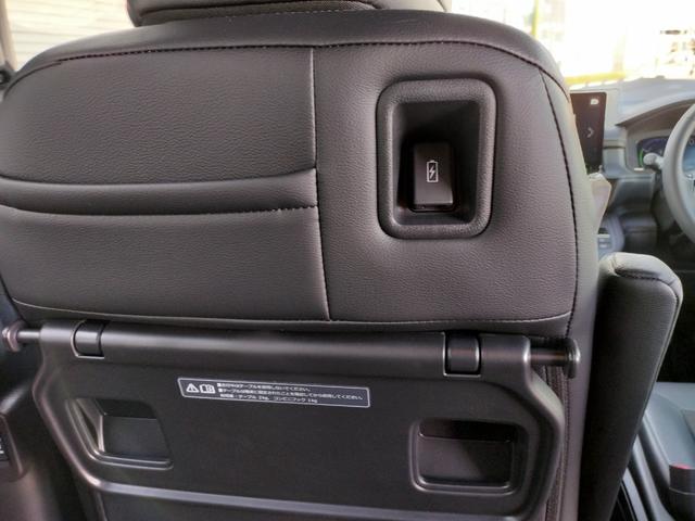 ステップワゴン ｅ：ＨＥＶスパーダ　ホンダディーラー試乗車　８人乗り　パワーテールゲート　２列目ベンチシート　運転席助手席シートヒーター　トリプルゾーンコントロール・フルオートエアコンディショナー　コンビシート　１６インチアルミホイール（46枚目）