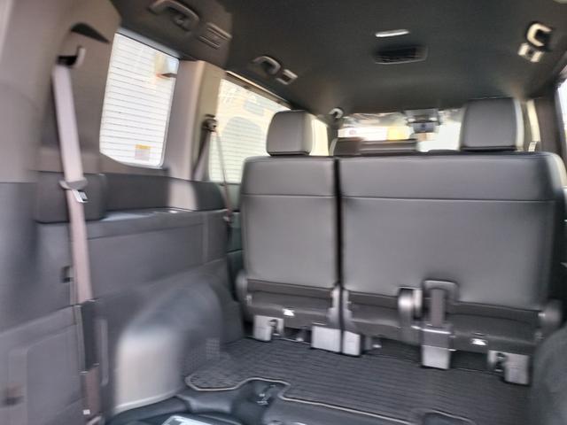 ステップワゴン ｅ：ＨＥＶスパーダ　ホンダディーラー試乗車　８人乗り　パワーテールゲート　２列目ベンチシート　運転席助手席シートヒーター　トリプルゾーンコントロール・フルオートエアコンディショナー　コンビシート　１６インチアルミホイール（52枚目）