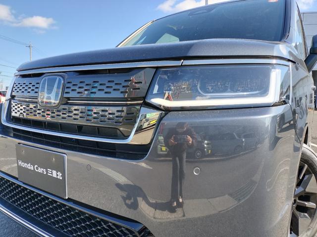 ステップワゴン ｅ：ＨＥＶスパーダ　ホンダディーラー試乗車　８人乗り　パワーテールゲート　２列目ベンチシート　運転席助手席シートヒーター　トリプルゾーンコントロール・フルオートエアコンディショナー　コンビシート　１６インチアルミホイール（59枚目）