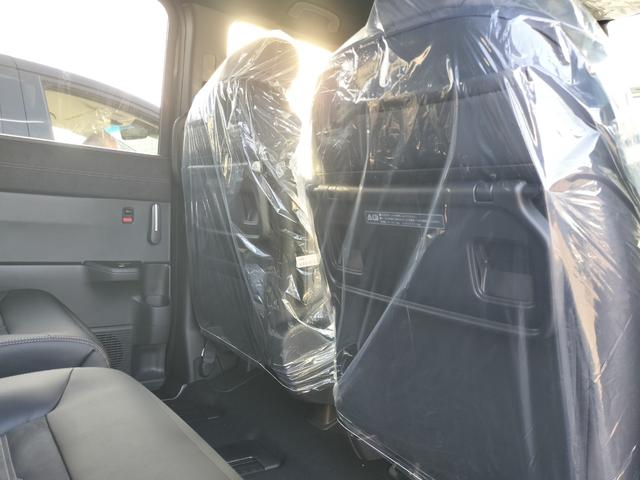 �z���_�J�[�Y�O�d�k�@�і쒆���ʓX�ł��I���[�^�[�X�|�[�c�̊X�O�d���鎭�s�̒��S���ɗ��n���Ă���܂��B�鎭�����ʃ������ɂ���X�܂ł���