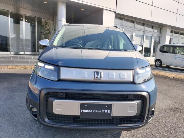 フリード クロスター 新車 展示車 ホンダディーラー販売 5人乗り クロスター オーディオレス 2列目6:4分割可倒式シート コンビシート 運転席&助手席シートヒーター 15インチアルミホイール ガソリン車 国内未登録車(6枚目)