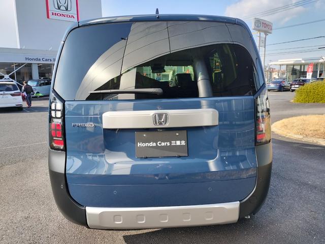 フリード クロスター 新車 展示車 ホンダディーラー販売 5人乗り クロスター オーディオレス 2列目6:4分割可倒式シート コンビシート 運転席&助手席シートヒーター 15インチアルミホイール ガソリン車 国内未登録車(10枚目)