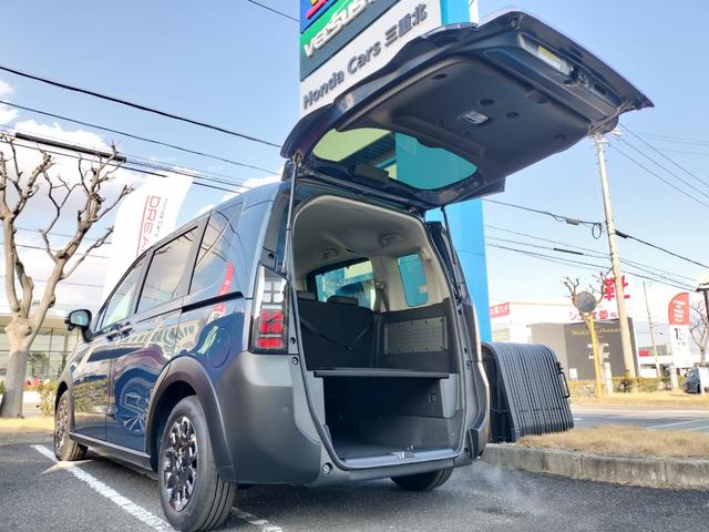 フリード クロスター 新車 展示車 ホンダディーラー販売 5人乗り クロスター オーディオレス 2列目6:4分割可倒式シート コンビシート 運転席&助手席シートヒーター 15インチアルミホイール ガソリン車 国内未登録車(41枚目)