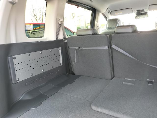 フリード クロスター 新車 展示車 ホンダディーラー販売 5人乗り クロスター オーディオレス 2列目6:4分割可倒式シート コンビシート 運転席&助手席シートヒーター 15インチアルミホイール ガソリン車 国内未登録車(46枚目)