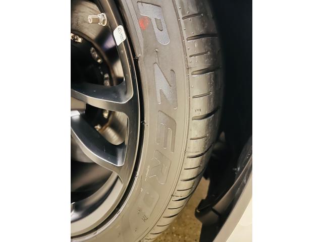 ダッジ・チャレンジャー Ｒ／Ｔ　２０２３ラストコールモデル　ＲＴワイドボディー　スキャットパック　走行６０キロ　車検令和１０年３月迄　ハーマンカードン　Ｐｌｕｓグループ　ＳＲＴスポイラー　アルカンターラ専用シート（17枚目）