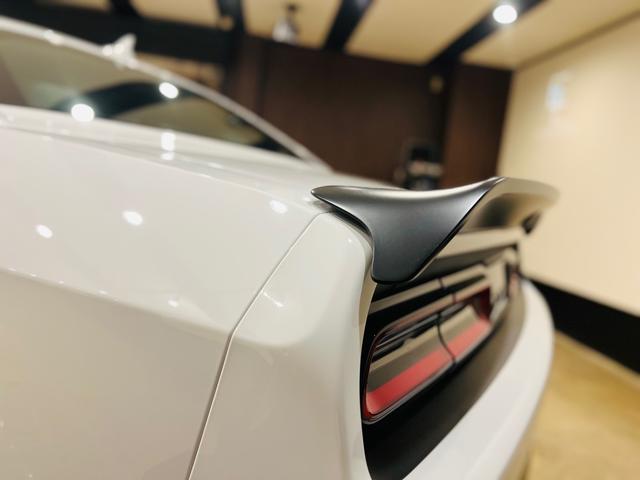 ダッジ・チャレンジャー Ｒ／Ｔ　２０２３ラストコールモデル　ＲＴワイドボディー　スキャットパック　走行６０キロ　車検令和１０年３月迄　ハーマンカードン　Ｐｌｕｓグループ　ＳＲＴスポイラー　アルカンターラ専用シート（28枚目）