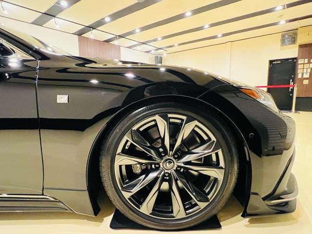 ＬＳ ＬＳ５００　Ｆスポーツ　２０２５ｍｏｄｅｌ　４ＷＤ　マークレビンソン　ＴＲＤダイナミクスＰＫＧ　サンルーフ　エアサスコントローラー　ワイトレ　ＴＲＤマフラー　純正ＯＰマット　ＯＰバイザー　走行５０キロ　未使用車　ツインターボ（27枚目）