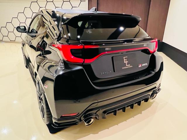 ＧＲヤリス ＲＺ　ハイパフォーマンス　ＧＲフルエアロＰＫＧ　新品車庫調　新品ワイトレ　コンフォートＰＫＧ　　クーリングＰＫＧ　　ｐｅｒｆｏｒｍａｎｃｅダンパー　エアロスタビライジング　ＧＲカーボンインテリアＰＫＧ　カーボンルーフ（12枚目）