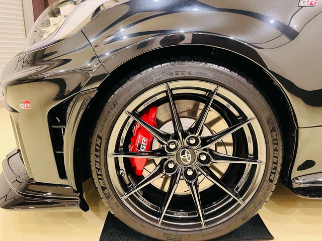 ＧＲヤリス ＲＺ　ハイパフォーマンス　ＧＲフルエアロＰＫＧ　新品車庫調　新品ワイトレ　コンフォートＰＫＧ　　クーリングＰＫＧ　　ｐｅｒｆｏｒｍａｎｃｅダンパー　エアロスタビライジング　ＧＲカーボンインテリアＰＫＧ　カーボンルーフ（25枚目）