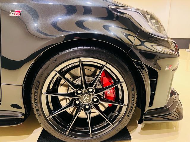 ＧＲヤリス ＲＺ　ハイパフォーマンス　ＧＲフルエアロＰＫＧ　新品車庫調　新品ワイトレ　コンフォートＰＫＧ　　クーリングＰＫＧ　　ｐｅｒｆｏｒｍａｎｃｅダンパー　エアロスタビライジング　ＧＲカーボンインテリアＰＫＧ　カーボンルーフ（31枚目）
