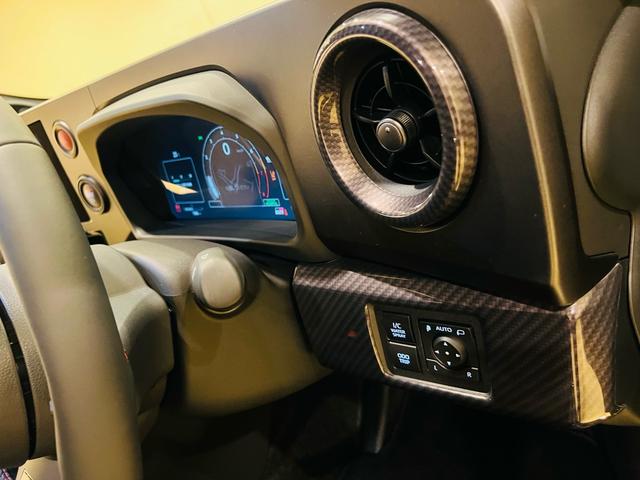 ＧＲヤリス ＲＺ　ハイパフォーマンス　ＧＲフルエアロＰＫＧ　新品車庫調　新品ワイトレ　コンフォートＰＫＧ　　クーリングＰＫＧ　　ｐｅｒｆｏｒｍａｎｃｅダンパー　エアロスタビライジング　ＧＲカーボンインテリアＰＫＧ　カーボンルーフ（45枚目）