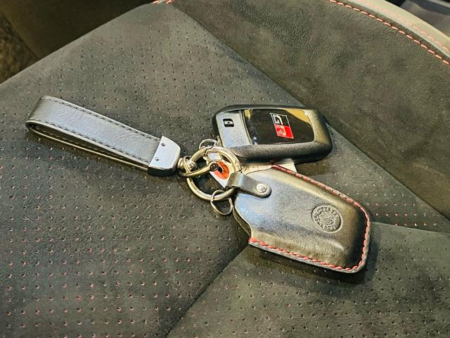 ＧＲヤリス ＲＺ　ハイパフォーマンス　ＧＲフルエアロＰＫＧ　新品車庫調　新品ワイトレ　コンフォートＰＫＧ　　クーリングＰＫＧ　　ｐｅｒｆｏｒｍａｎｃｅダンパー　エアロスタビライジング　ＧＲカーボンインテリアＰＫＧ　カーボンルーフ（69枚目）