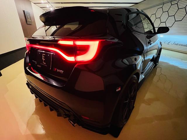 ＧＲヤリス ＲＺ　ハイパフォーマンス　ＧＲフルエアロＰＫＧ　新品車庫調　新品ワイトレ　コンフォートＰＫＧ　　クーリングＰＫＧ　　ｐｅｒｆｏｒｍａｎｃｅダンパー　エアロスタビライジング　ＧＲカーボンインテリアＰＫＧ　カーボンルーフ（73枚目）