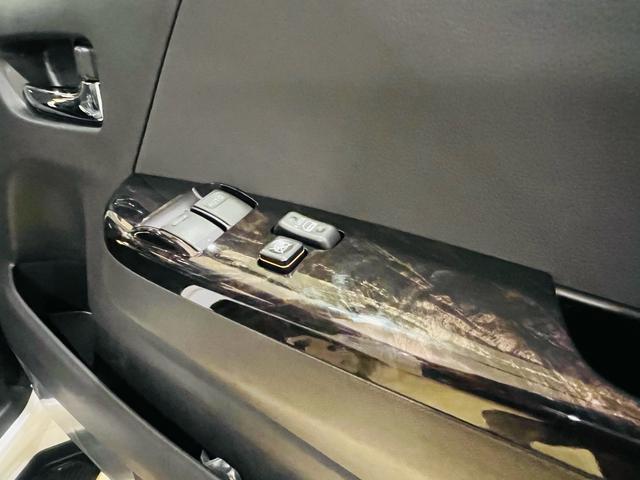 ハイエースバン スーパーＧＬ　ダークプライムＩＩ　両側パワースライドドア　登録済未使用車　パノラミックビューモニター　デジタルインナーミラー　ハーフレザーシート　ＬＥＤヘッドライト　インテリアジェントクリアランスソナー　スマートキー　新車保証（25枚目）
