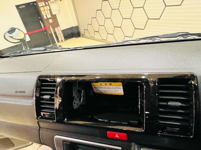 ハイエースバン スーパーＧＬ　ダークプライムＩＩ　両側パワースライドドア　登録済未使用車　パノラミックビューモニター　デジタルインナーミラー　ハーフレザーシート　ＬＥＤヘッドライト　インテリアジェントクリアランスソナー　スマートキー　新車保証（29枚目）