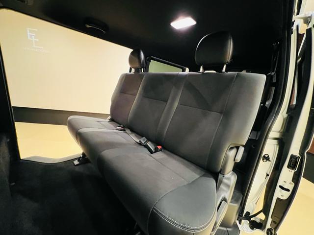 ハイエースバン スーパーＧＬ　ダークプライムＩＩ　両側パワースライドドア　登録済未使用車　パノラミックビューモニター　デジタルインナーミラー　ハーフレザーシート　ＬＥＤヘッドライト　インテリアジェントクリアランスソナー　スマートキー　新車保証（48枚目）