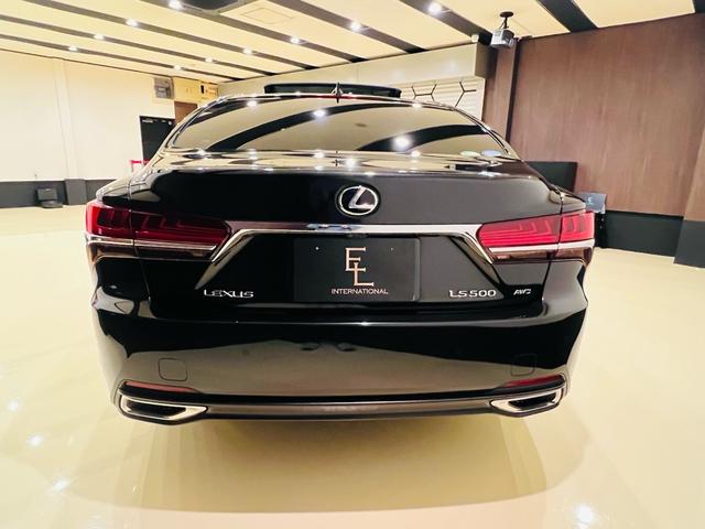 ＬＳ ＬＳ５００　エグゼクティブ　４ＷＤ　ツインターボ　ワンオーナー　サンルーフ　リアエンターテイメントシステム　マークレビンソンシステム　レーダー探知機　テレビ　ナビ　ＥＴＣ　ベンチレーション　デジダルインナーミラー　フル装備（8枚目）