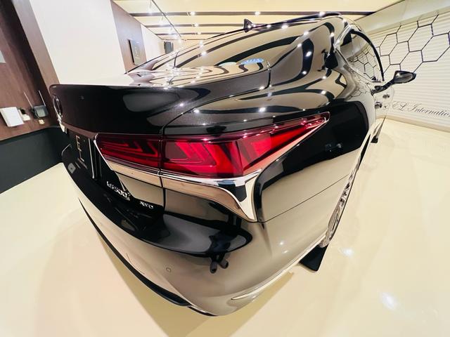 ＬＳ ＬＳ５００　エグゼクティブ　４ＷＤ　ツインターボ　ワンオーナー　サンルーフ　リアエンターテイメントシステム　マークレビンソンシステム　レーダー探知機　テレビ　ナビ　ＥＴＣ　ベンチレーション　デジダルインナーミラー　フル装備（9枚目）