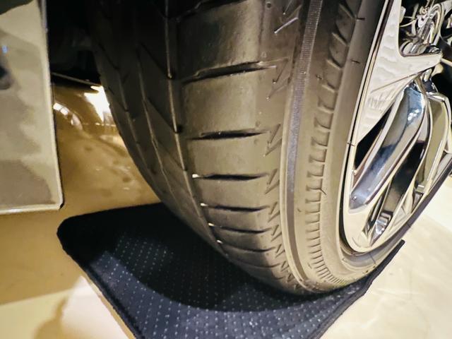 ＬＳ ＬＳ５００　エグゼクティブ　４ＷＤ　ツインターボ　ワンオーナー　サンルーフ　リアエンターテイメントシステム　マークレビンソンシステム　レーダー探知機　テレビ　ナビ　ＥＴＣ　ベンチレーション　デジダルインナーミラー　フル装備（21枚目）