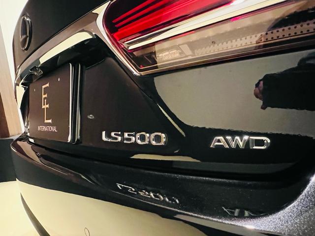 ＬＳ ＬＳ５００　エグゼクティブ　４ＷＤ　ツインターボ　ワンオーナー　サンルーフ　リアエンターテイメントシステム　マークレビンソンシステム　レーダー探知機　テレビ　ナビ　ＥＴＣ　ベンチレーション　デジダルインナーミラー　フル装備（22枚目）