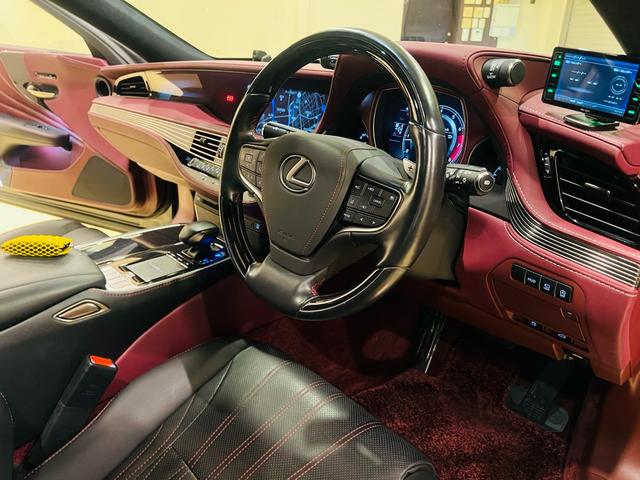 ＬＳ ＬＳ５００　エグゼクティブ　４ＷＤ　ツインターボ　ワンオーナー　サンルーフ　リアエンターテイメントシステム　マークレビンソンシステム　レーダー探知機　テレビ　ナビ　ＥＴＣ　ベンチレーション　デジダルインナーミラー　フル装備（29枚目）