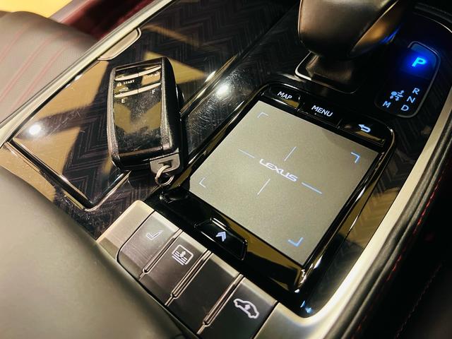 ＬＳ ＬＳ５００　エグゼクティブ　４ＷＤ　ツインターボ　ワンオーナー　サンルーフ　リアエンターテイメントシステム　マークレビンソンシステム　レーダー探知機　テレビ　ナビ　ＥＴＣ　ベンチレーション　デジダルインナーミラー　フル装備（78枚目）