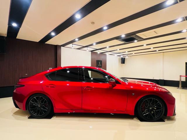 ＩＳ ＩＳ５００　Ｆスポーツパフォーマンス　マークレビンソン　新品ＲＳＲ車高調　ワイトレ　寒冷地仕様　ムーンルーフ　ワンオーナー禁煙車　オプションカラー　オレンジキャリパー　ナビ　テレビ　ＥＴＣ　パノラマビュー　新車保証（12枚目）