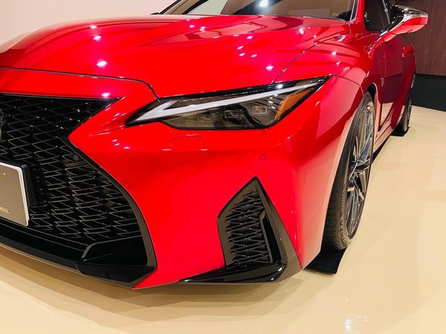 ＩＳ ＩＳ５００　Ｆスポーツパフォーマンス　マークレビンソン　新品ＲＳＲ車高調　ワイトレ　寒冷地仕様　ムーンルーフ　ワンオーナー禁煙車　オプションカラー　オレンジキャリパー　ナビ　テレビ　ＥＴＣ　パノラマビュー　新車保証（15枚目）