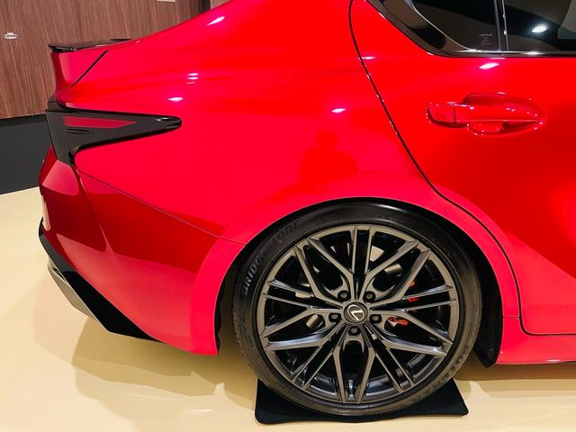 ＩＳ ＩＳ５００　Ｆスポーツパフォーマンス　マークレビンソン　新品ＲＳＲ車高調　ワイトレ　寒冷地仕様　ムーンルーフ　ワンオーナー禁煙車　オプションカラー　オレンジキャリパー　ナビ　テレビ　ＥＴＣ　パノラマビュー　新車保証（20枚目）