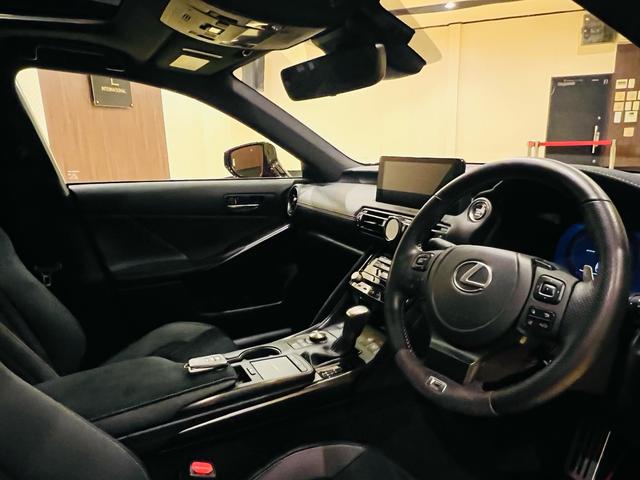 ＩＳ ＩＳ５００　Ｆスポーツパフォーマンス　マークレビンソン　新品ＲＳＲ車高調　ワイトレ　寒冷地仕様　ムーンルーフ　ワンオーナー禁煙車　オプションカラー　オレンジキャリパー　ナビ　テレビ　ＥＴＣ　パノラマビュー　新車保証（29枚目）