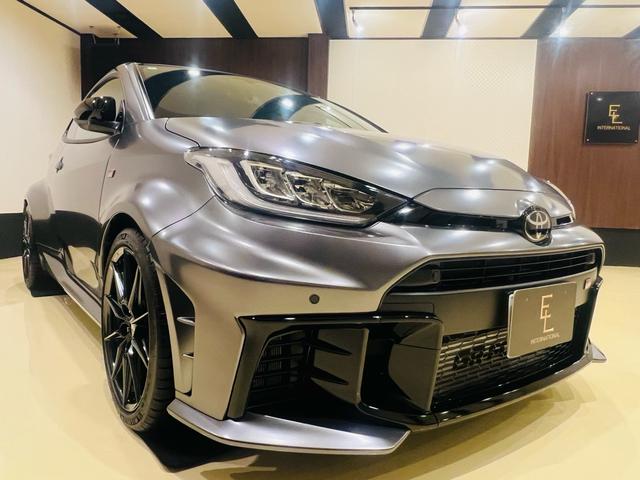 ＧＲヤリス ＲＺハイパフォーマンスセバスチャンオジエエディション　世界限定車１００台　シリアル３３　新品ＴＥＩＮ車高ワイトレ　ワンオーナー禁煙車　新車保証　ＪＢＬプレミアサウンド　カーボンルーフ　カーボン軽量ラリースポイラー　ディーラー記録簿　ナビテレビＥＴＣ（14枚目）