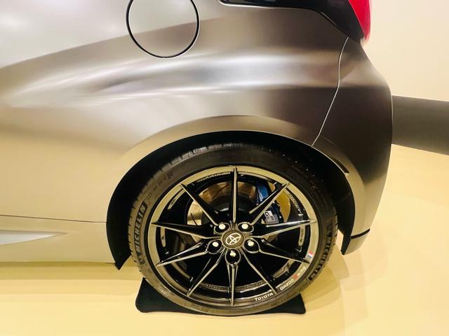 ＧＲヤリス ＲＺハイパフォーマンスセバスチャンオジエエディション　世界限定車１００台　シリアル３３　新品ＴＥＩＮ車高ワイトレ　ワンオーナー禁煙車　新車保証　ＪＢＬプレミアサウンド　カーボンルーフ　カーボン軽量ラリースポイラー　ディーラー記録簿　ナビテレビＥＴＣ（23枚目）