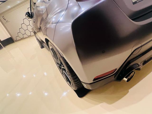 ＧＲヤリス ＲＺハイパフォーマンスセバスチャンオジエエディション　世界限定車１００台　シリアル３３　新品ＴＥＩＮ車高ワイトレ　ワンオーナー禁煙車　新車保証　ＪＢＬプレミアサウンド　カーボンルーフ　カーボン軽量ラリースポイラー　ディーラー記録簿　ナビテレビＥＴＣ（32枚目）