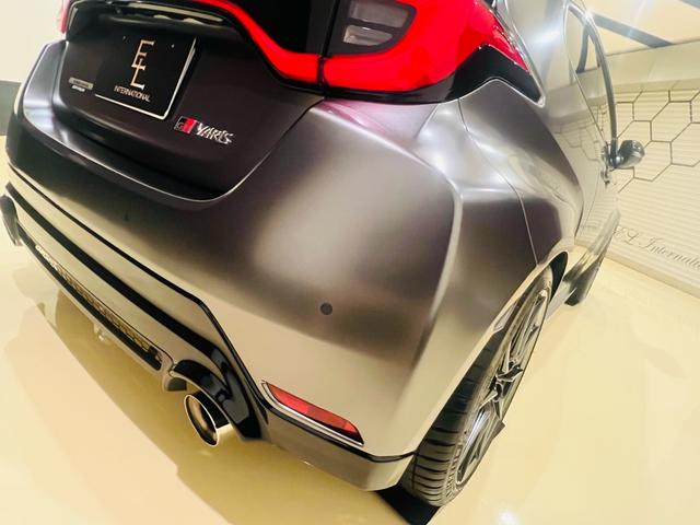 ＧＲヤリス ＲＺハイパフォーマンスセバスチャンオジエエディション　世界限定車１００台　シリアル３３　新品ＴＥＩＮ車高ワイトレ　ワンオーナー禁煙車　新車保証　ＪＢＬプレミアサウンド　カーボンルーフ　カーボン軽量ラリースポイラー　ディーラー記録簿　ナビテレビＥＴＣ（34枚目）