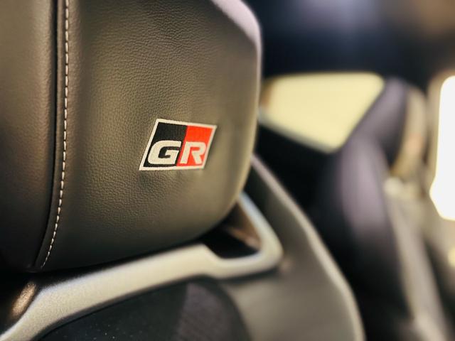 ＧＲヤリス ＲＺハイパフォーマンスセバスチャンオジエエディション　世界限定車１００台　シリアル３３　新品ＴＥＩＮ車高ワイトレ　ワンオーナー禁煙車　新車保証　ＪＢＬプレミアサウンド　カーボンルーフ　カーボン軽量ラリースポイラー　ディーラー記録簿　ナビテレビＥＴＣ（41枚目）