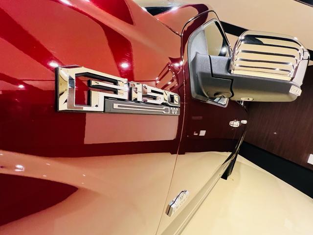 F-150 キングランチ 新車並行 V8 5000CC 4WD 大型サンルーフ キングランチ専用インテリア 360度カメラ オートステップ ハードトノカバー マッサージシート シートエアコン ヒッチメンバー ETC(13枚目)