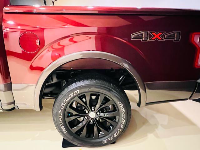 F-150 キングランチ 新車並行 V8 5000CC 4WD 大型サンルーフ キングランチ専用インテリア 360度カメラ オートステップ ハードトノカバー マッサージシート シートエアコン ヒッチメンバー ETC(21枚目)
